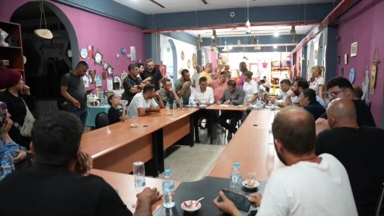 sindirgida-esnafa-gecici-dukkan-destegi-QcGTWnt8.jpg